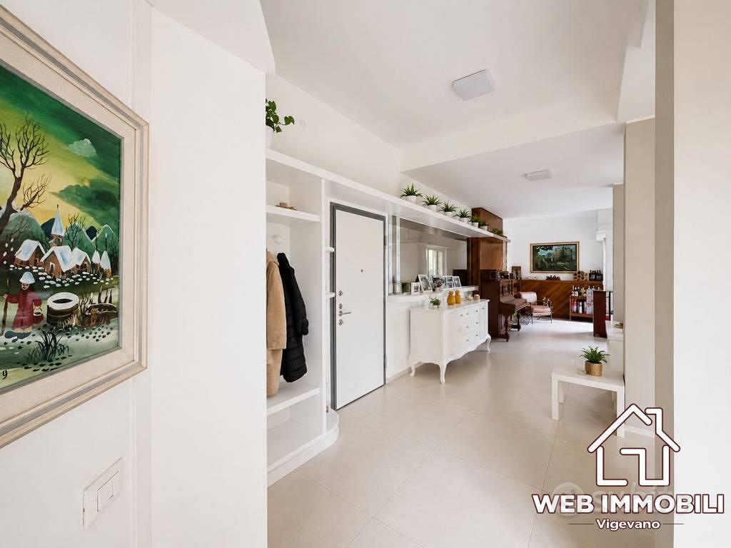 Appartamento di 236 m² con più di 5 locali e box a - Vista 5