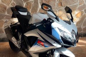 Suzuki GSX R 750