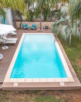 IMMOBILIARE GROUP. VILLA MASCALUCIA PISCINA