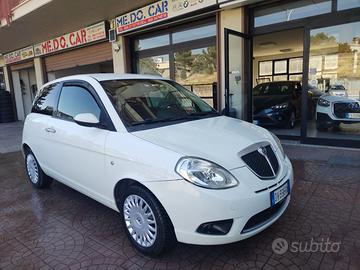 Lancia ipsilon CAMBIO AUTOMATICO
