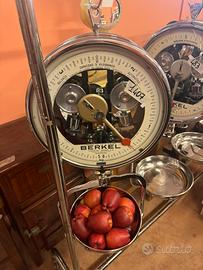 Bilancia Berkel sospesa rossa