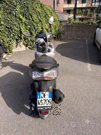 Sym Symphony ST 125 a liquido (ABS)