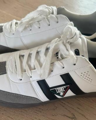 Scarpe leone