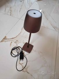 Leopoldina, lampada da tavolo