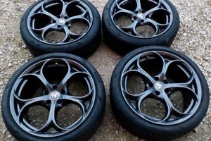 CERCHI E GOMME 19 ORIGINALI ALFA ROMEO