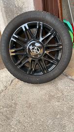 CERCHI IN LEGA TOYOTA AYGO COMPLETI DI PNEUMATICI