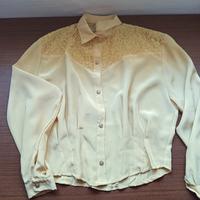 Camicia leggera, maniche lunghe gialla con pizzo