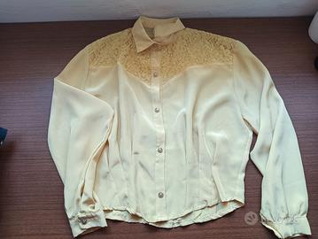 Camicia leggera, maniche lunghe gialla con pizzo