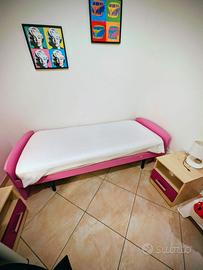 Materasso ad una piazza con rete e tastiera letto