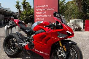 Ducati Panigale V4 R