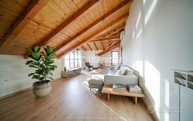 CARONNO VARESINO - TRILOCALE CON BOX DOPPIO