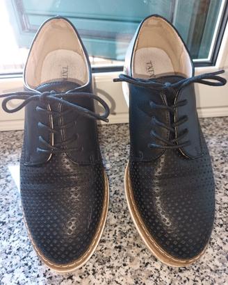 Scarpe Tata stringate nere
