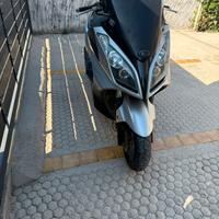 Kymco downtown 300i