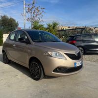 Lancia Ypsilon 1.0 FireFly 5 porte S&S Hybrid Ecoc