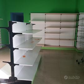 scaffali autoportanti in legno