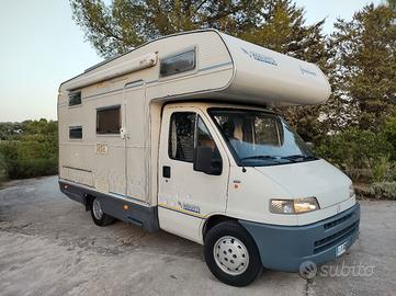 Camper mansardato Mobilvetta Luna
