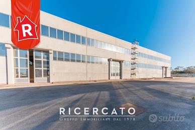 Capannone 5 000mq SS 101, Lecce