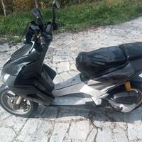 Aprilia SR 50 - 2010