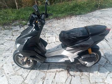 Aprilia SR 50 - 2010