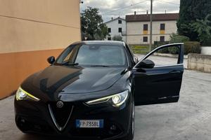 Alfa Romeo Stelvio 2.2 Turbodiesel 180 CV AT8 Q4 S