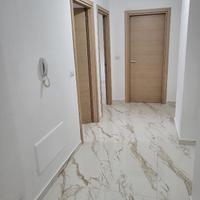 Porte qualità pronte Spissu finestre persiane posa