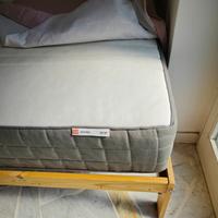 letto singolo Ikea con doghe e materasso