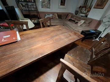 Tavolo da pranzo e sei sedie