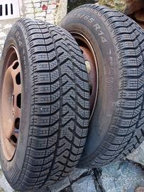 4 Gomme termiche Pirelli 175/65 R14