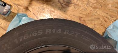 4 gomme NUOVE con cerchi e copricerchi 
