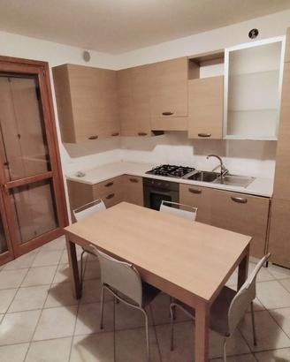 Cucina completa di elettrodomestici