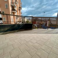 Appartamento con veranda zona centro