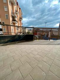 Appartamento con veranda zona centro