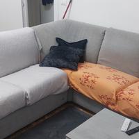 Divano 5 posti grigio  