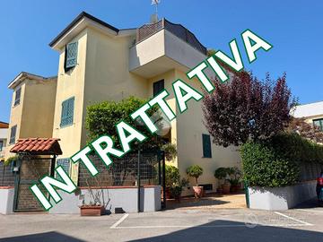 PORZIONE DI BIFAMILIARE A POZZUOLI