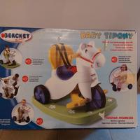 Cavallo Tipony da 10 a 24 mesi