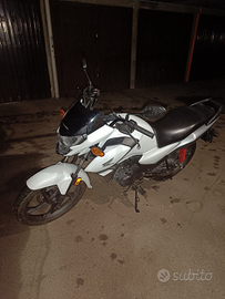 Honda CB125F 2022