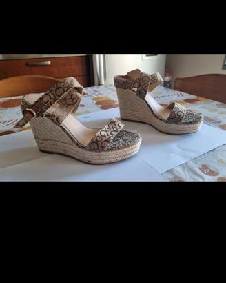 Scarpe con tacco