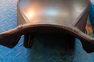 sella low -2 per ducati Monster 1200 dal 2017 