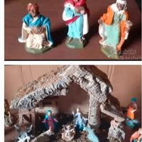 Presepe con personaggi e stella cometa illum