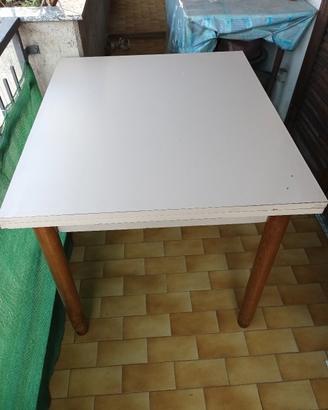 Tavolo 90x80 allungabile