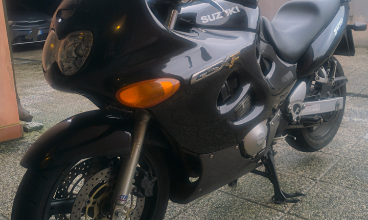 Suzuki GSX 750 F