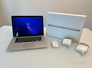 MacBook Pro 15" 2015 – 16GB/512GB con accessori