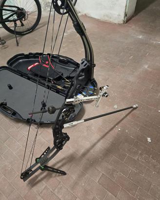 Arco Compound Hoyt Contender Elite e accessori