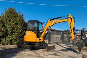 E32 Escavatore 35 q JCB 8035