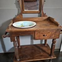 Antichità mobile lavabo in legno con bacinella 