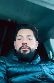 Autista consegnatario , scaffalista , lavaggista