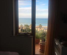 Appartamento fronte mare