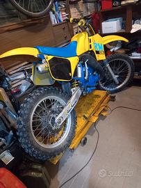 Suzuki rm 125 cross