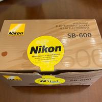 Flash Nikon SB 600