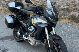 Moto Guzzi Stelvio V100 2024